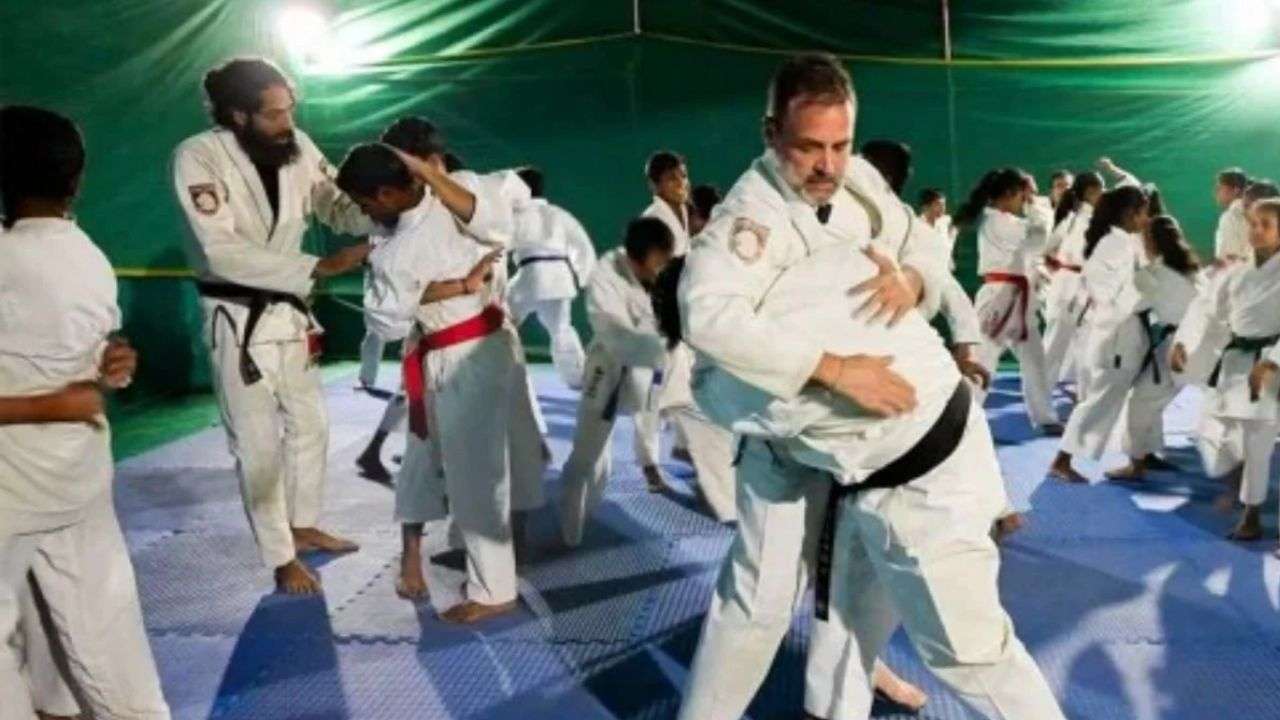 Martial arts during yatra
