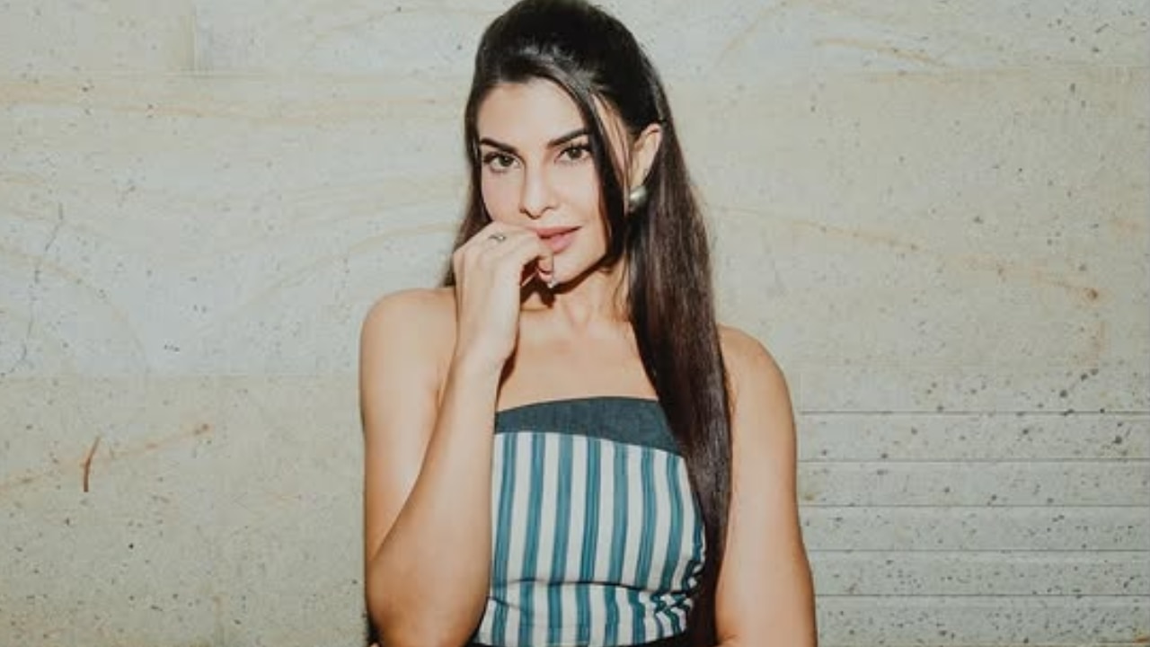 More about Jacqueline Fernandez outfit