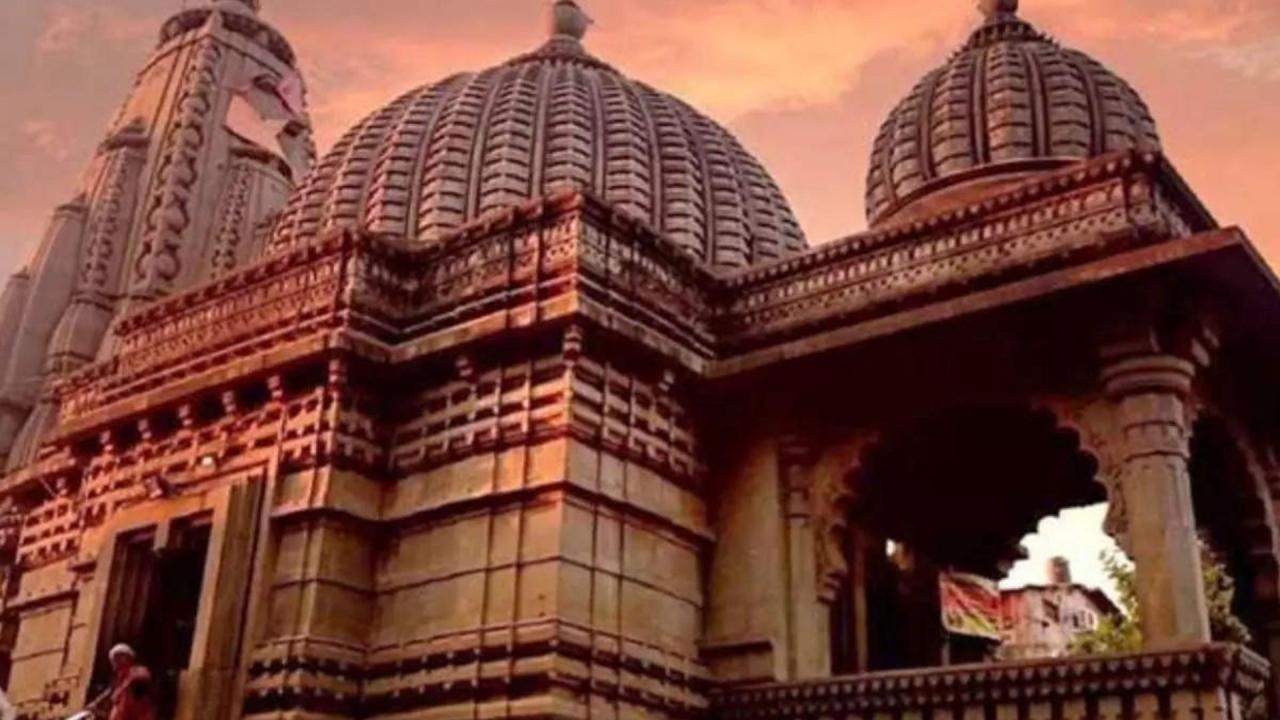 सपने में मंदिर या भगवान की मूर्ति दिखना