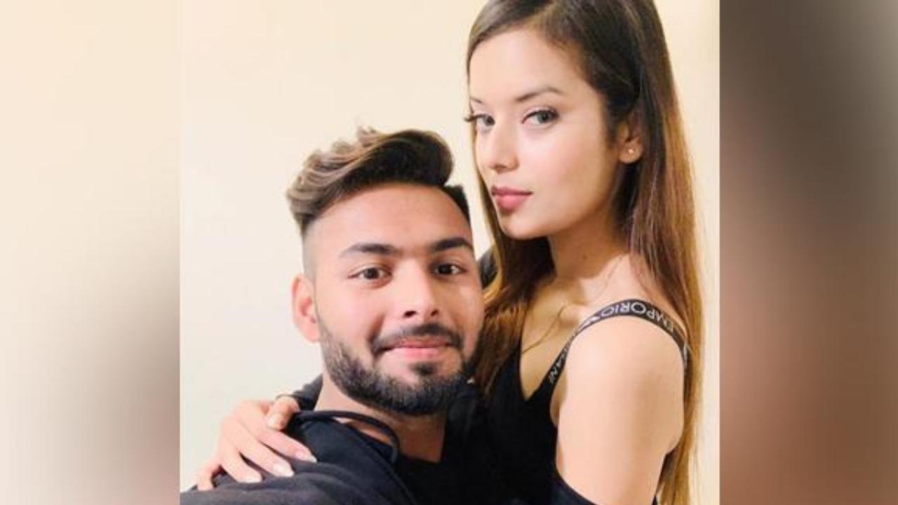 बहन की शादी का हिस्सा बनी थी ईशा
