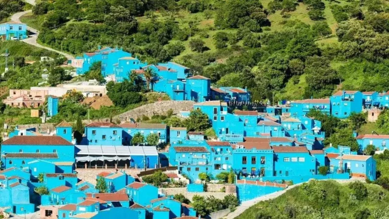 नीला गांव