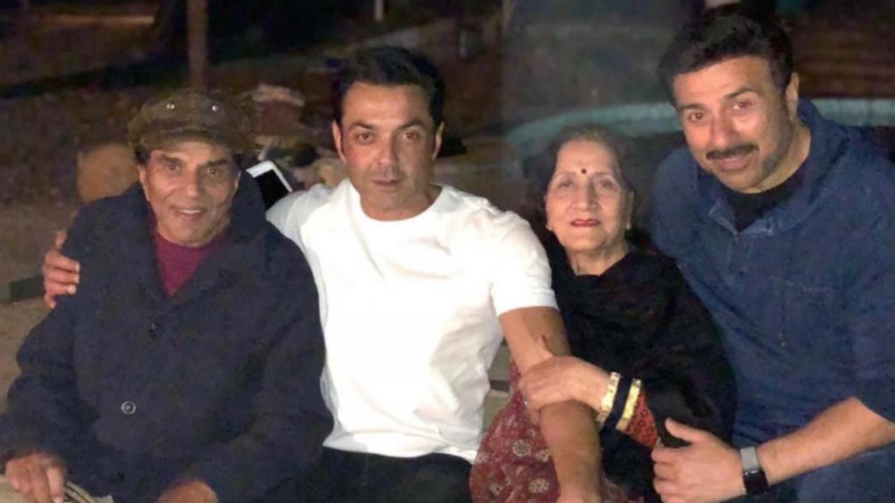 धर्मेंद्र ने प्रकाश कौर से की थी पहली शादी