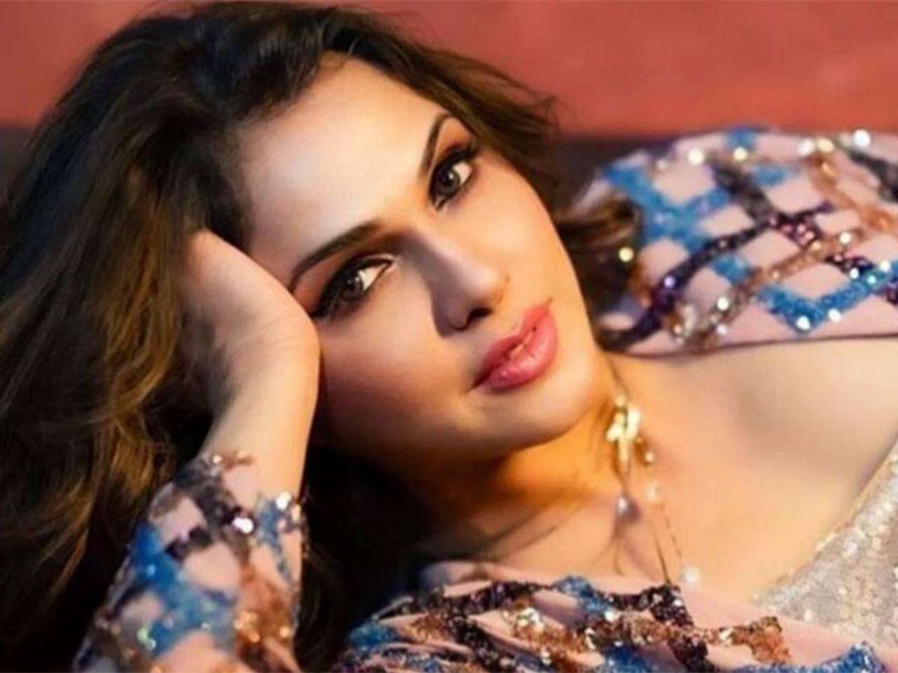 Isha Koppikar’s Khalas