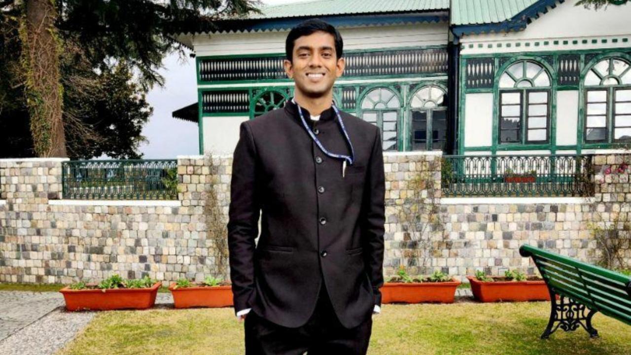 बड़े भाई बिहार पॉवर कॉरपोरेशन में करते हैं काम