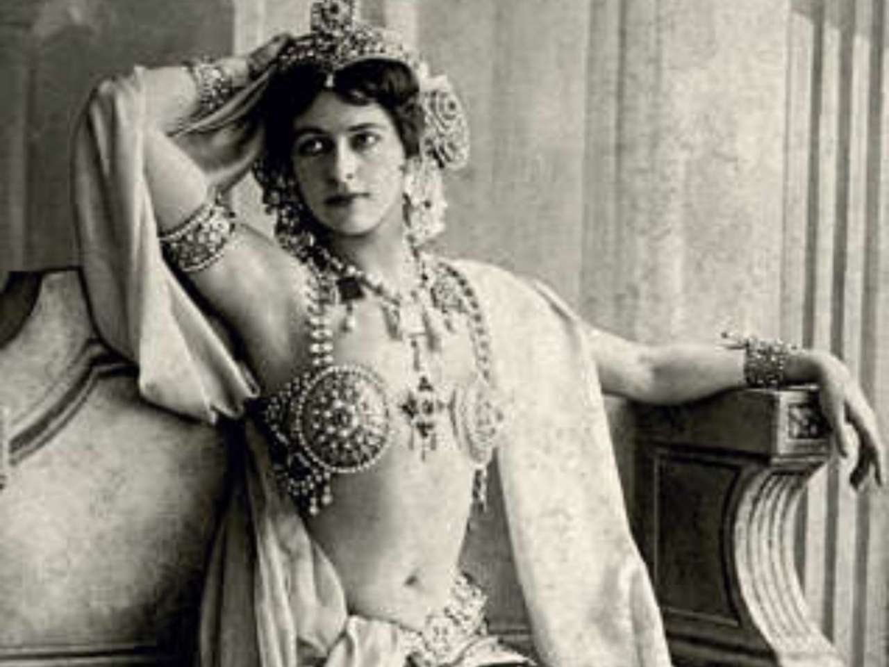 Mata Hari - The Seductive Spy