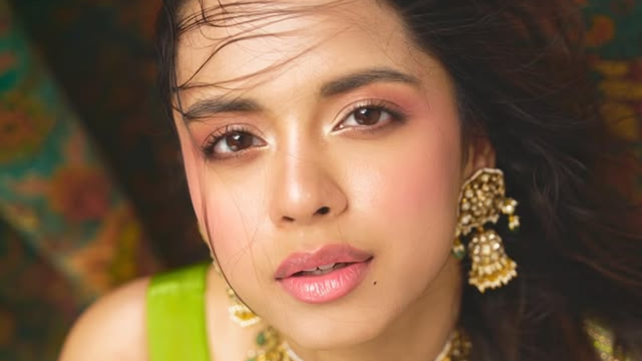 Nitantshi Goel expressions