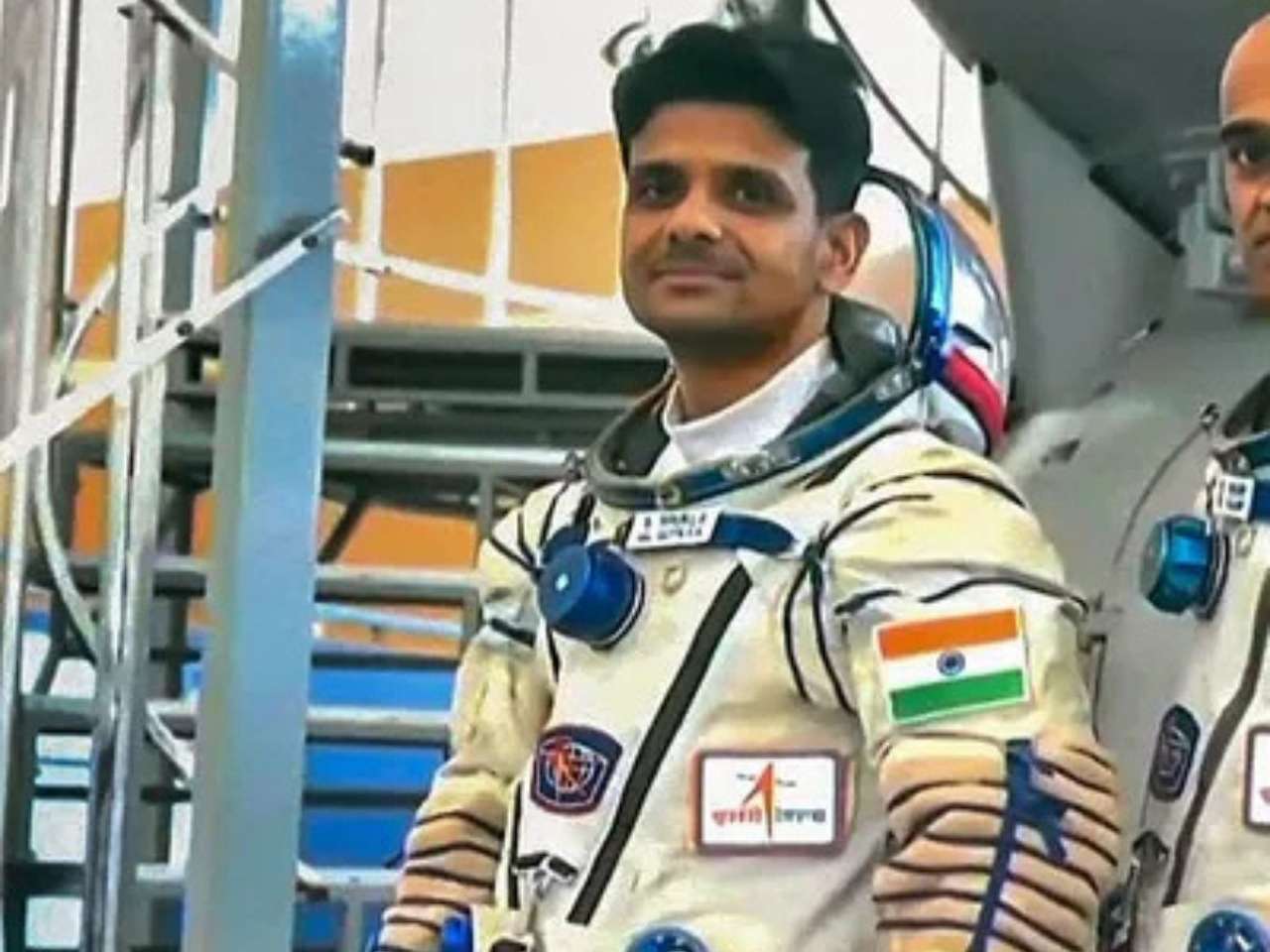 Shubhanshu Shukla early life