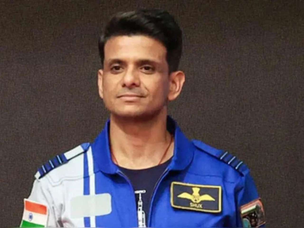 Where did Shubhanshu Shukla did schooling from?