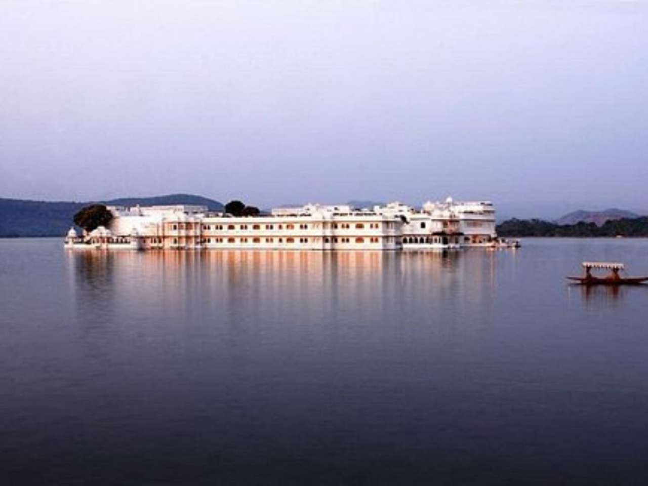 Taj Lake Palace (Udaipur)