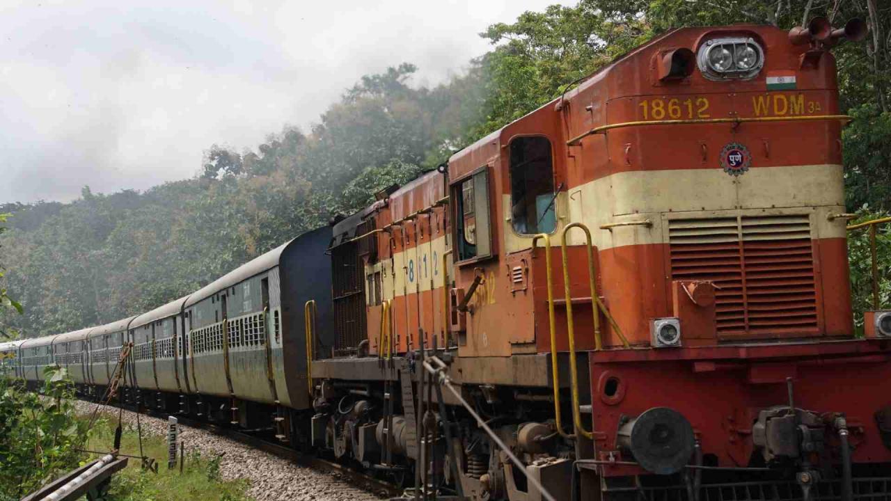 benefit of IRCTC- aadhaar linking
