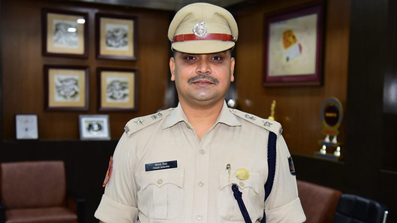 ओडिशा के रहने वाले हैं पिनाकी मिश्रा