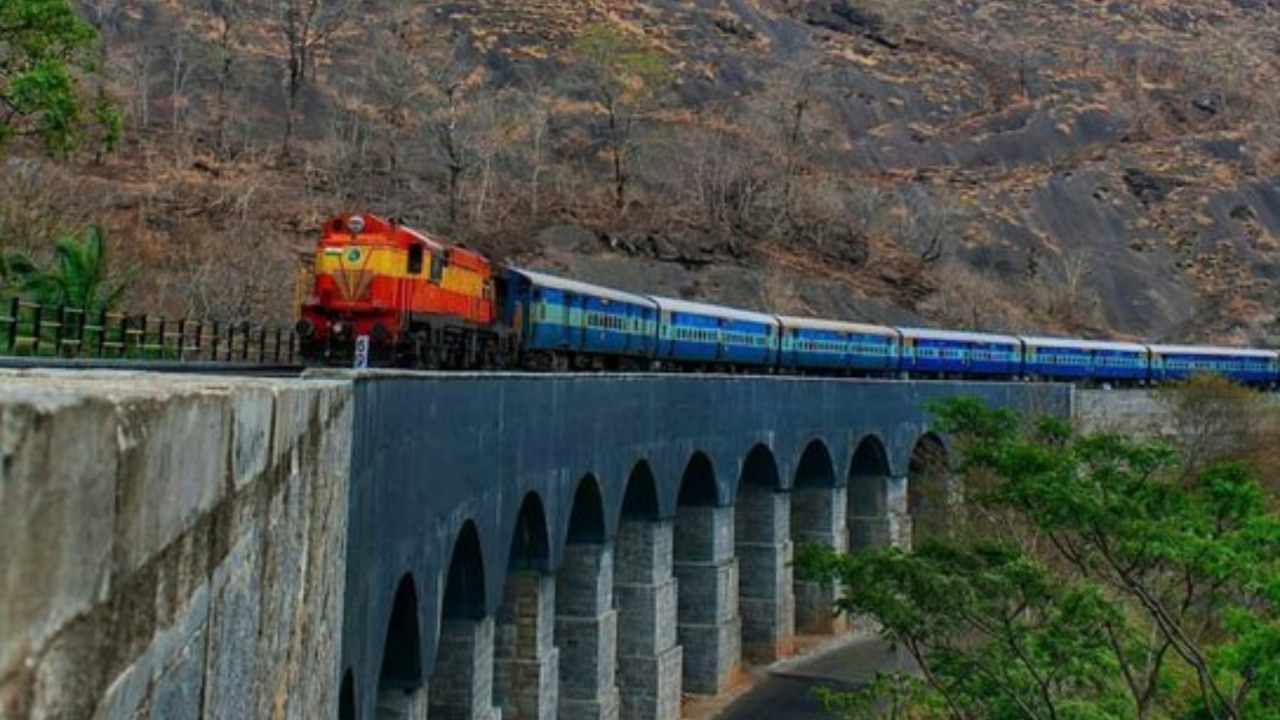 शकुंतला रेलवे ट्रैक का इतिहास
