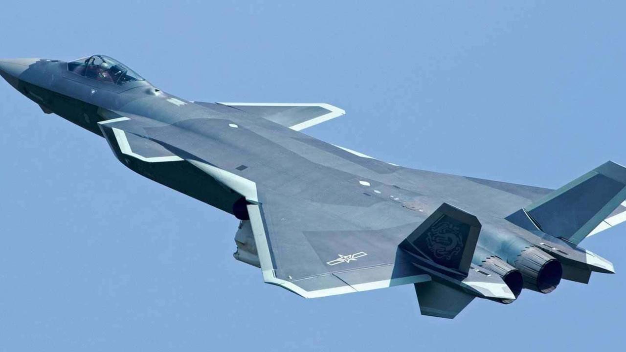 चीन का Chengdu J-20 Mighty Dragon है F-35 की नकल