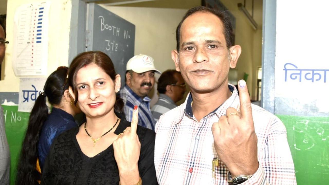 कितनी है नरेंद्र सिंह धोनी की नेटवर्थ?