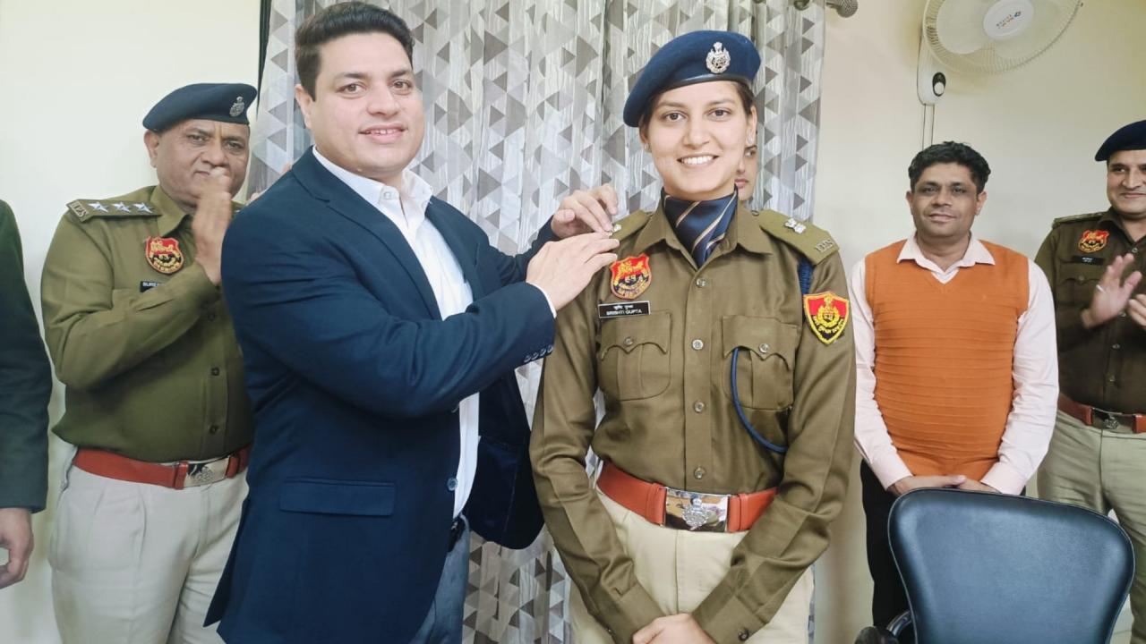 Delhi's daughter is leaving a different mark in Haryana with her Singham style, know who is Lady Singham Srishti Gupta