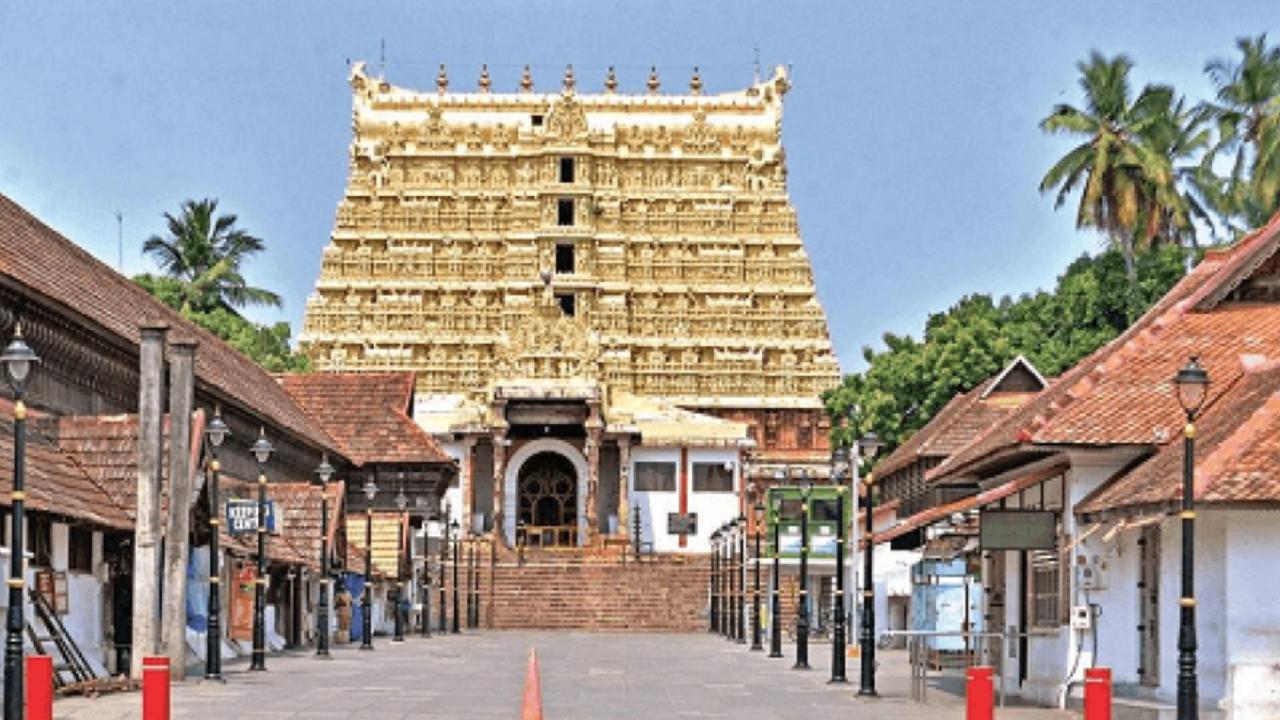 तिरुवनंतपुरम स्थित पद्मनाभस्वामी मंदिर
