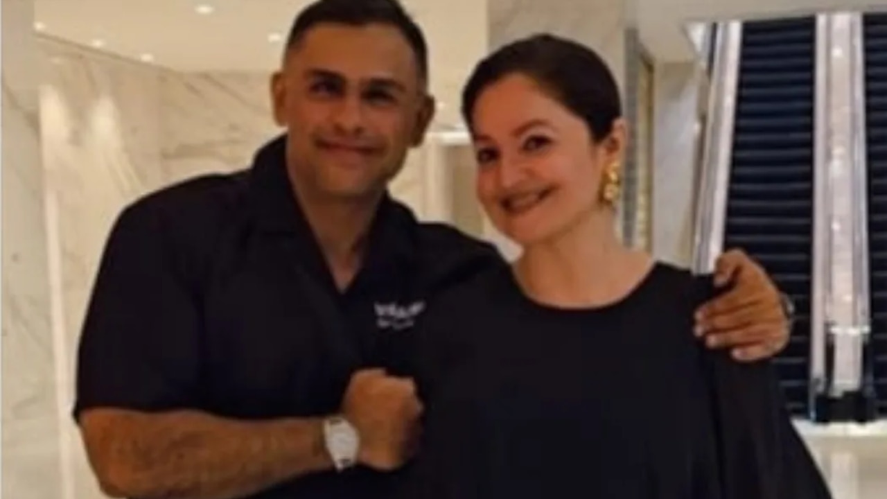 Pooja Bhatt and Rahul Bhatt