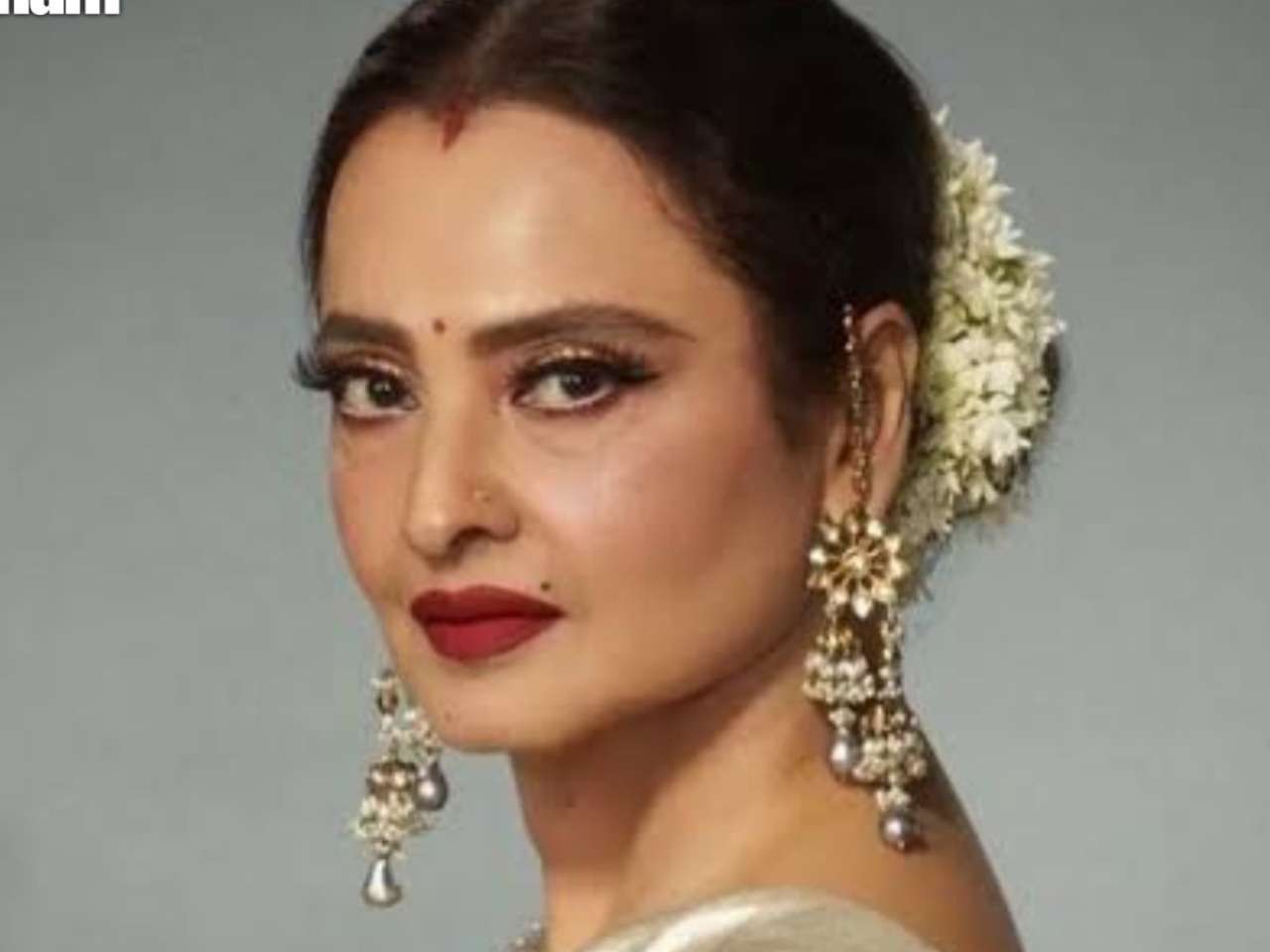 Rekha: Still Wears Sindoor After 45 Years