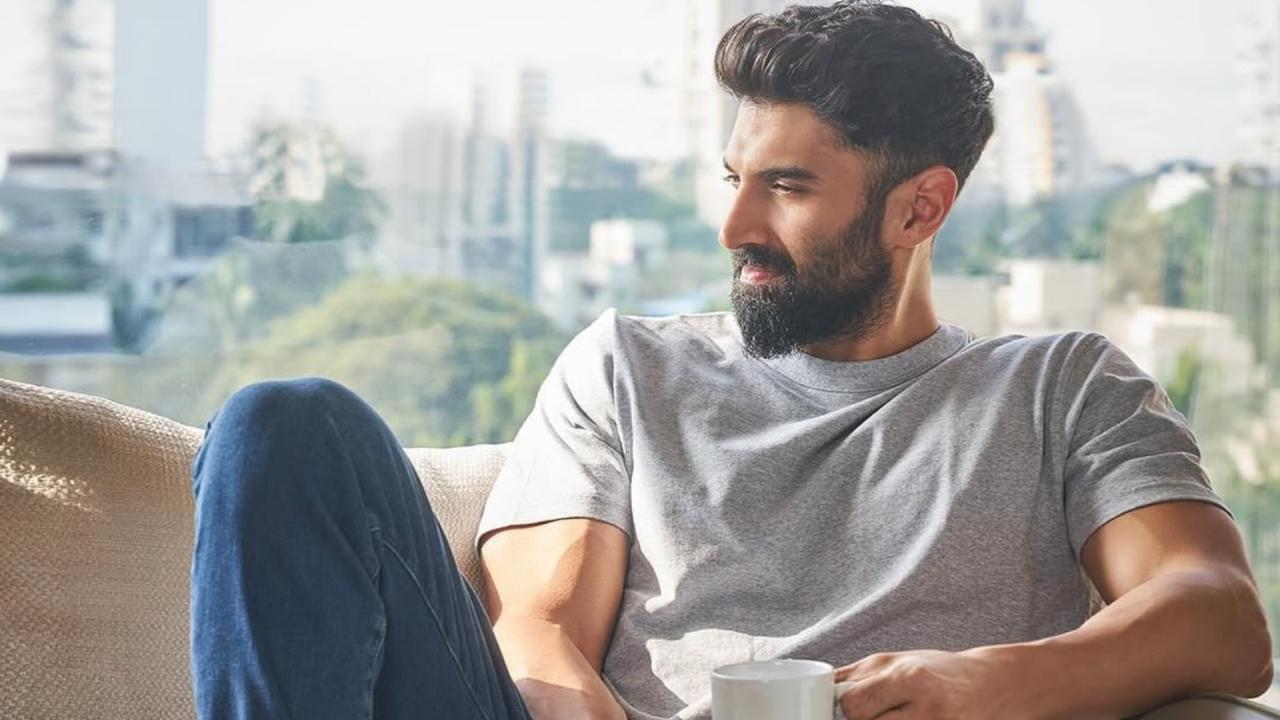 जीडी सोमानी मेमोरियल स्कूल से हुई है शुरुआती पढ़ाई
