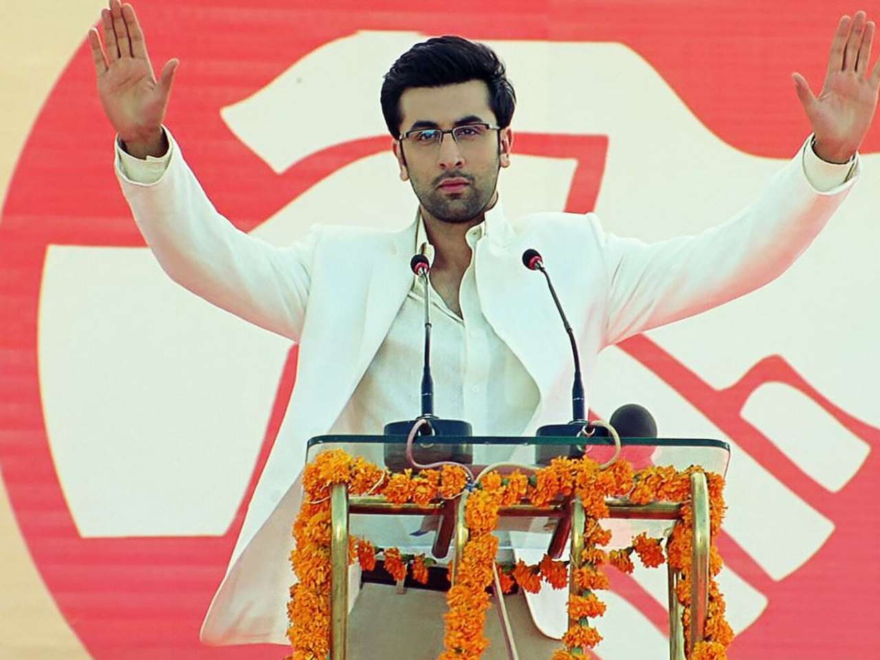 Raajneeti (2010)