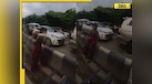  Viral video: Girl breaks down after being slapped by auto driver for selling roses, netizens say 'It's hunting us' 