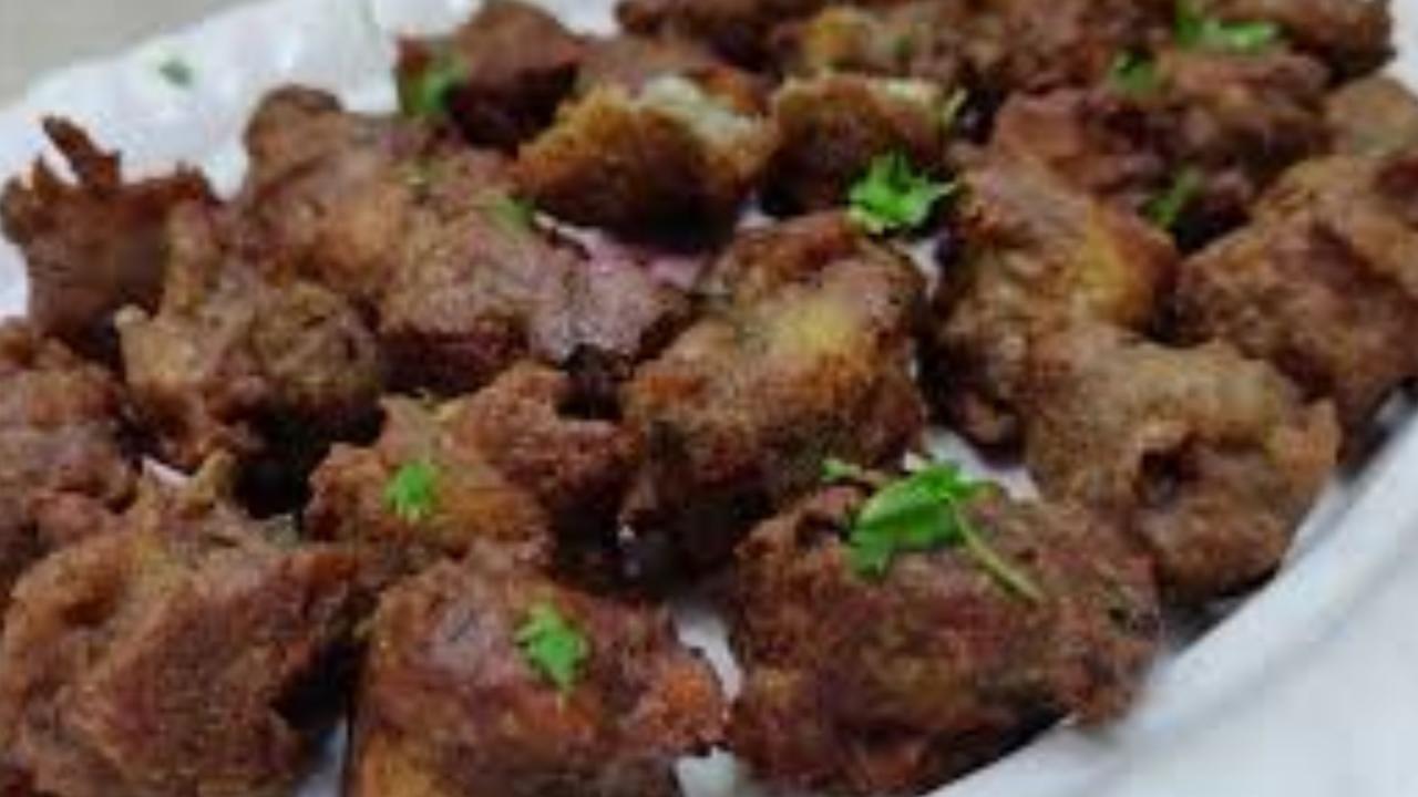 सिंघाड़े के आटे की पकौड़ी