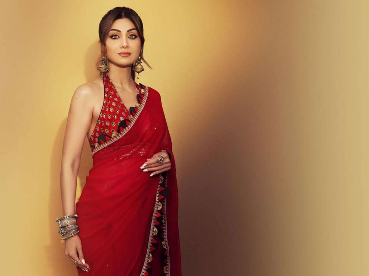 Shilpa Shetty stuns in a red georgette saree