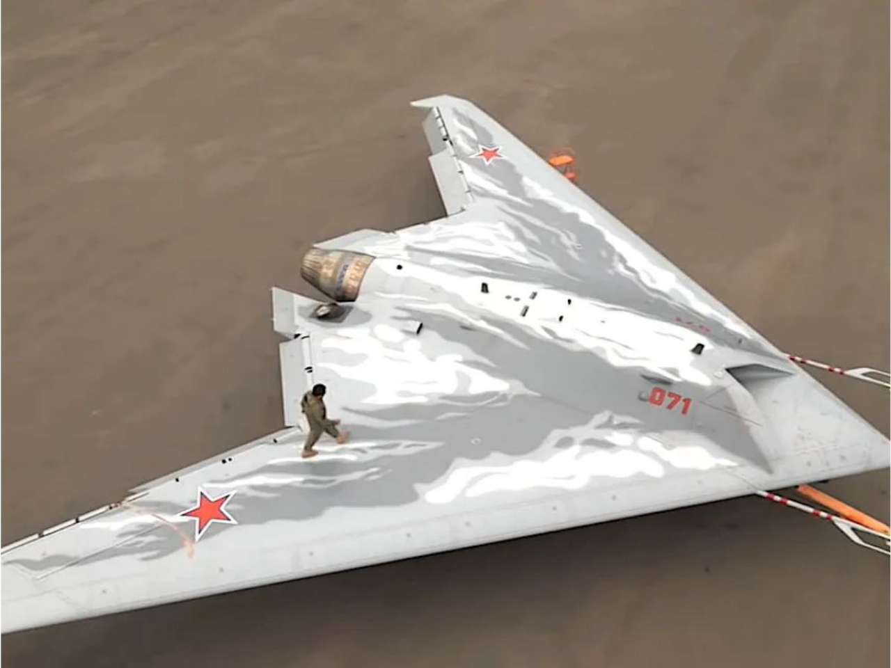 S-70 Okhotnik (Russia)