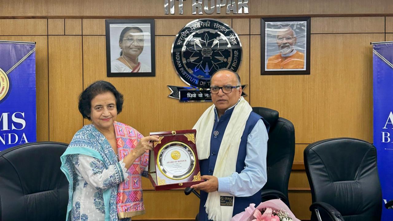 इनके सुपरविजन में इतने स्टूडेंट्स ने की पीएचडी