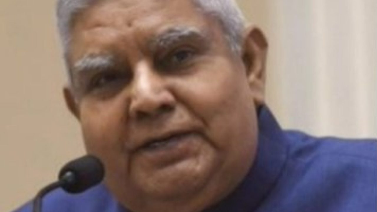 चुनाव आयोग इस पूरी प्रक्रिया का संचालन करता है 