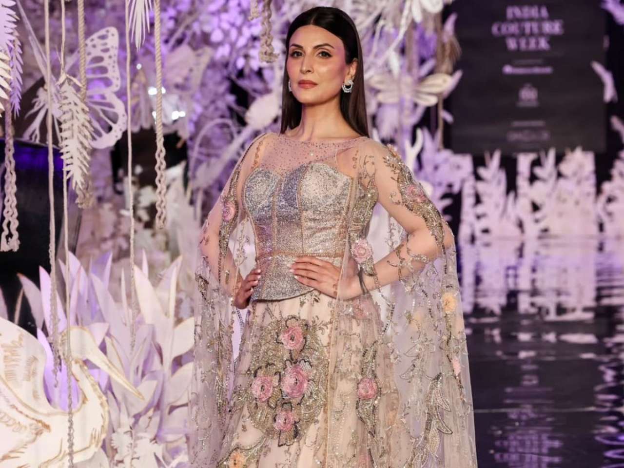 Riddhima Kapoor Sahni shines in pastel gold outfit