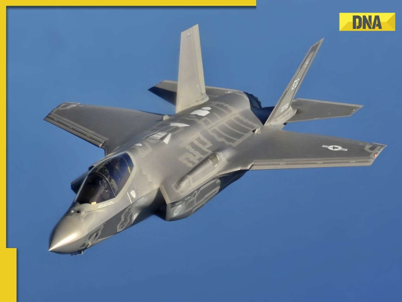 US Navy F-35 fighter jet crashes near Lemoore Air Station in California 