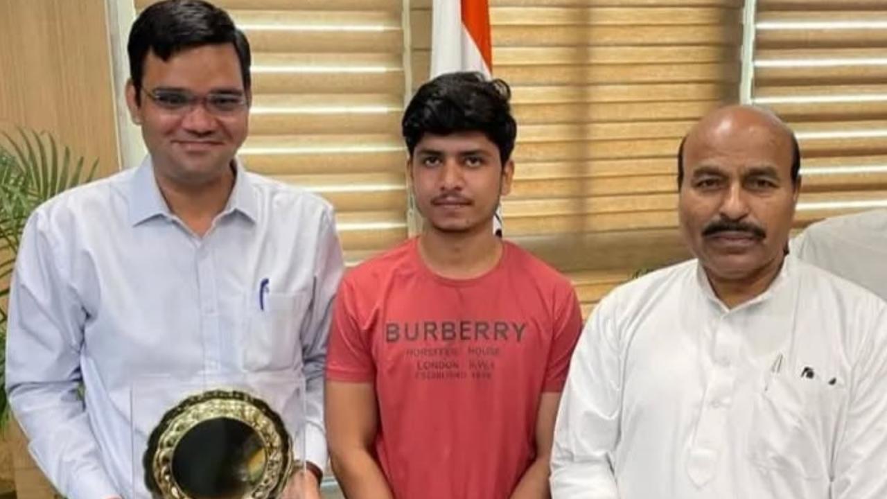 UPSC में लाए इतनी रैंक