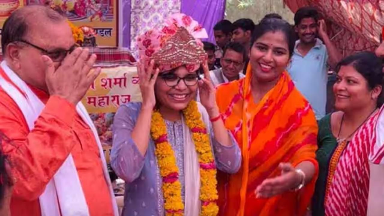सॉफ्टवेयर कंपनी में एक साल काम के बाद शुरू की तैयारी
