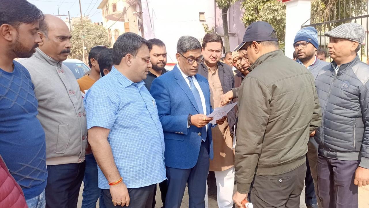 हिंदू कॉलेज से की है पढ़ाई