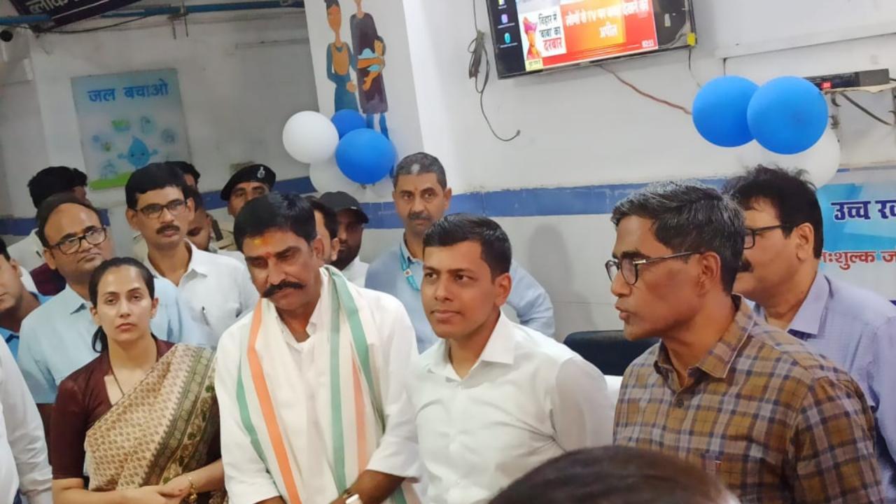 कैसा रहा है प्रशासनिक सफर