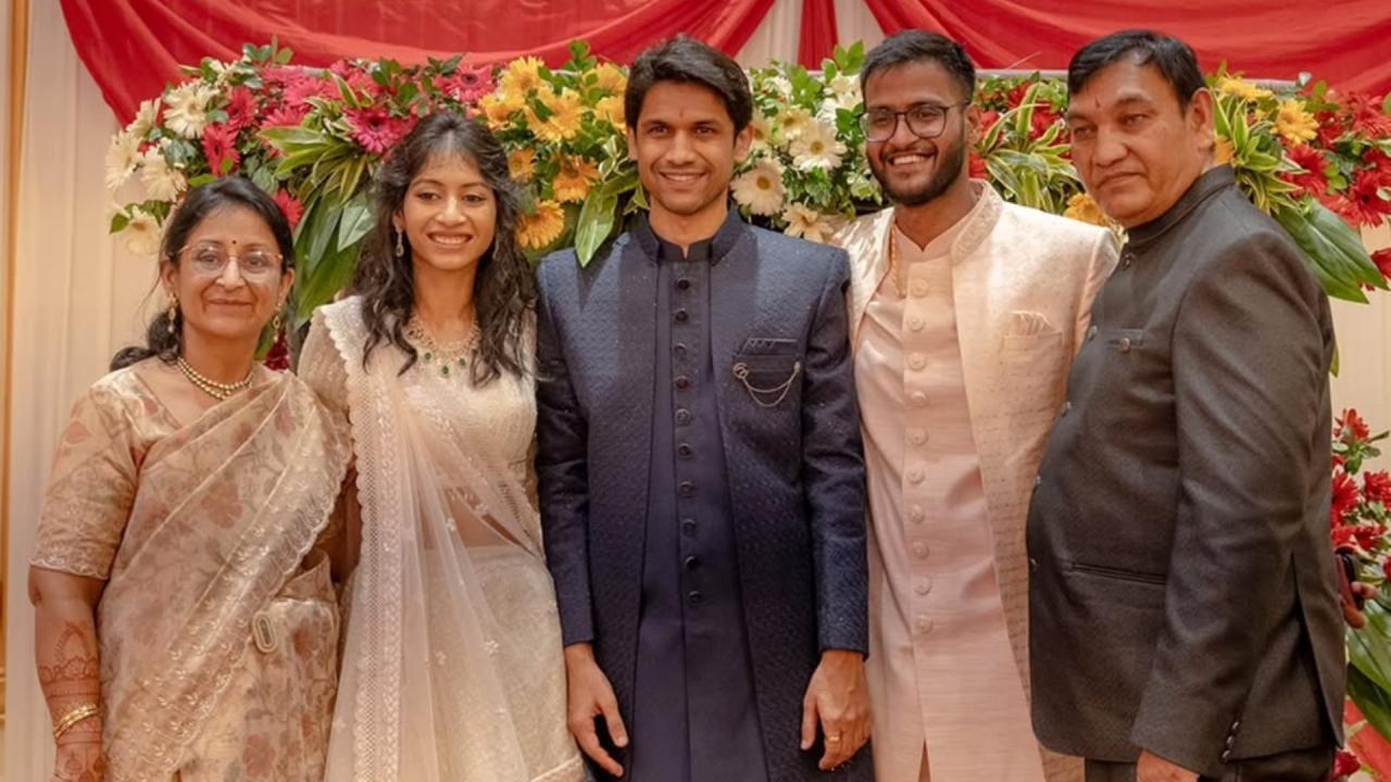 करोड़ों लोगों को सिखाया योग