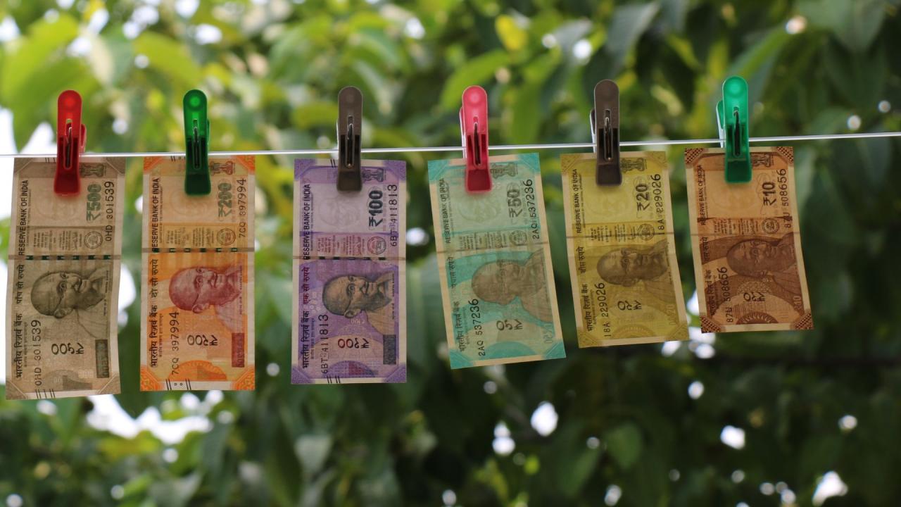 पोर्टफोलियो गिरने का दर्द किसो को समझा नहीं सकते