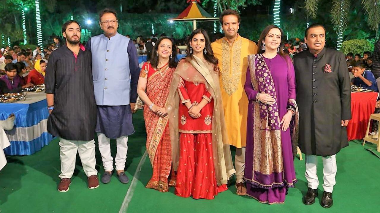 कितनी है अजय पीरामल की नेटवर्थ?