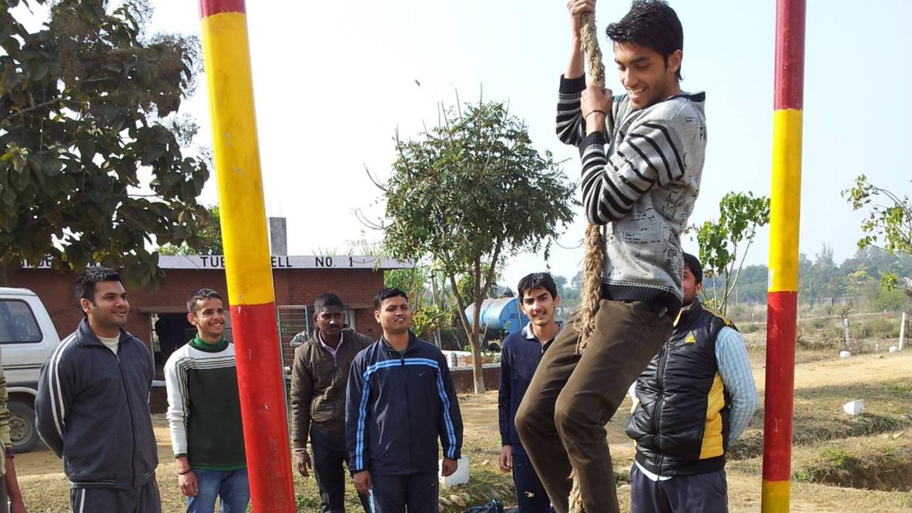 राष्ट्रपति के एडीसी के रूप में कार्यरत हैं मेजर ऋषभ संब्याल 