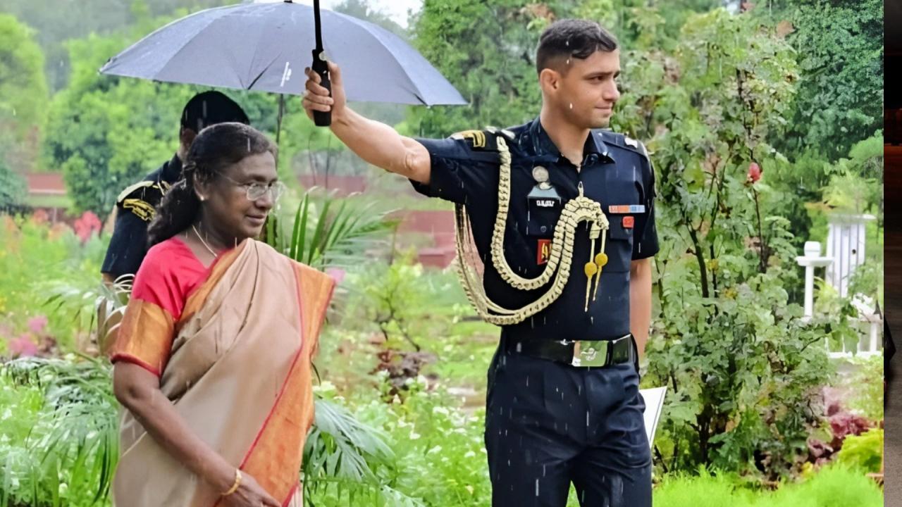 राष्ट्रपति के साथ साये की तरह आते हैं नजर