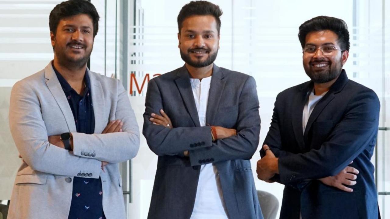 दोस्तो के साथ मिलकर शुरू किया फुल टाइम बिजनेस