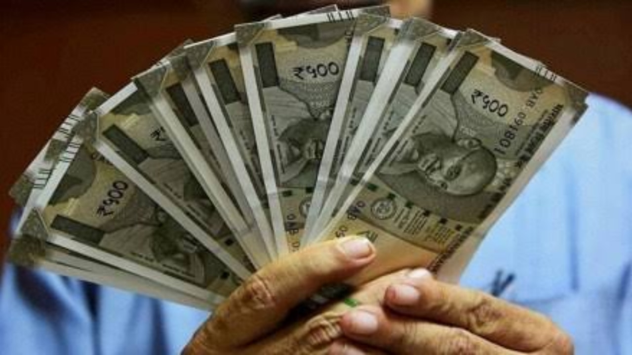 8th Pay Commission कब लागू होगा? जानिए कर्मचारियों को बढ़ी सैलरी का फायदा कब तक मिलेगा | DNA HINDI