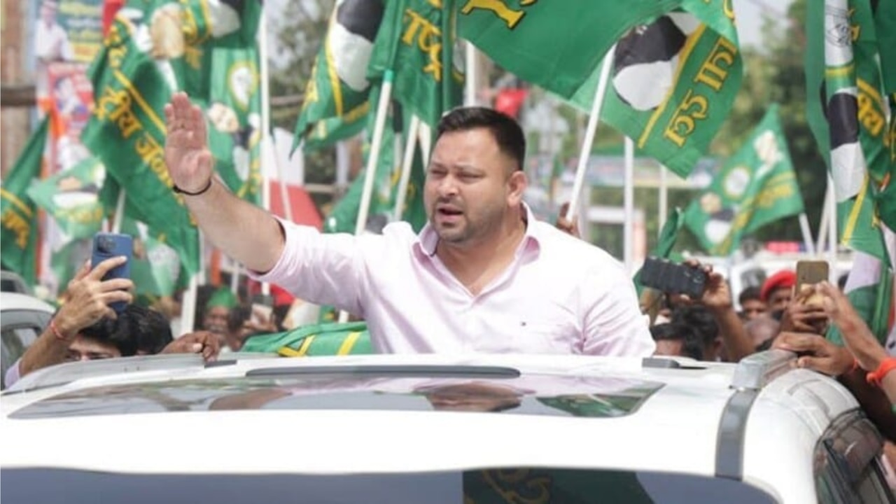 परिवार के कई बैंक खाते