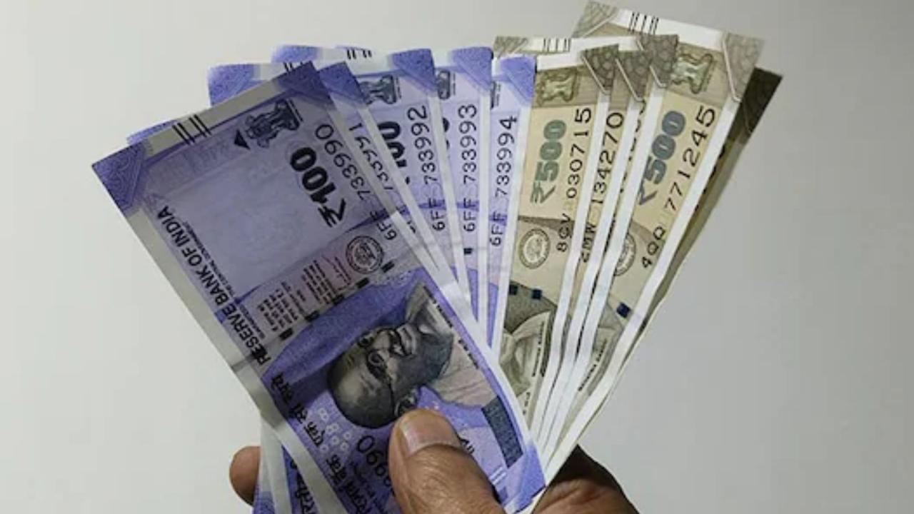 11 साल तक की नौकरी