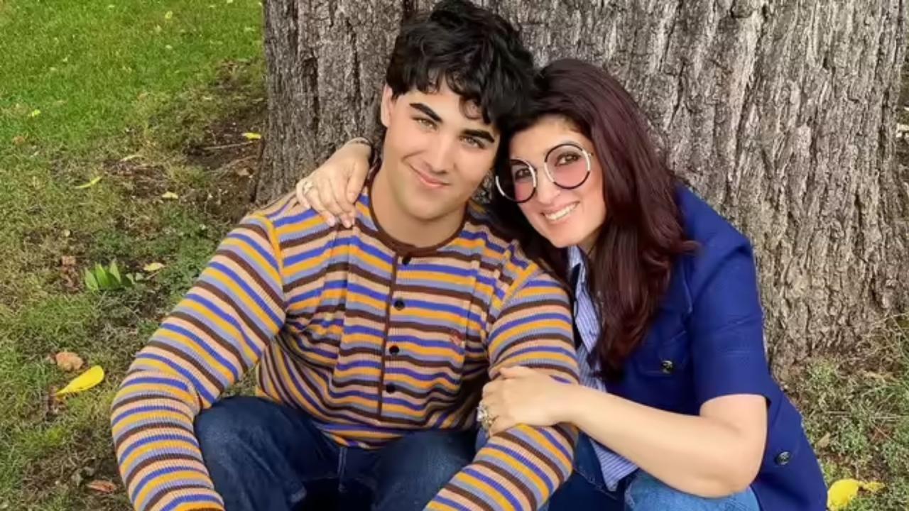 इस कोर्स की कर रहे पढ़ाई