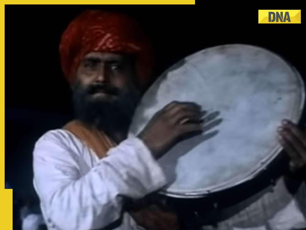 Yash Chopra's biggest flop featured superstar in double role, earned less than Rs 3 crore, debutant hero disappeared after box office failure, but became cult classic later