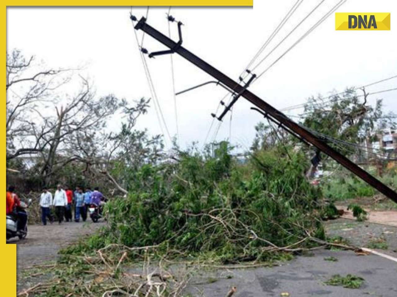 Cyclone Montha LIVE UPDATES: Andhra Pradesh witnesses massive power outage due to strong winds
