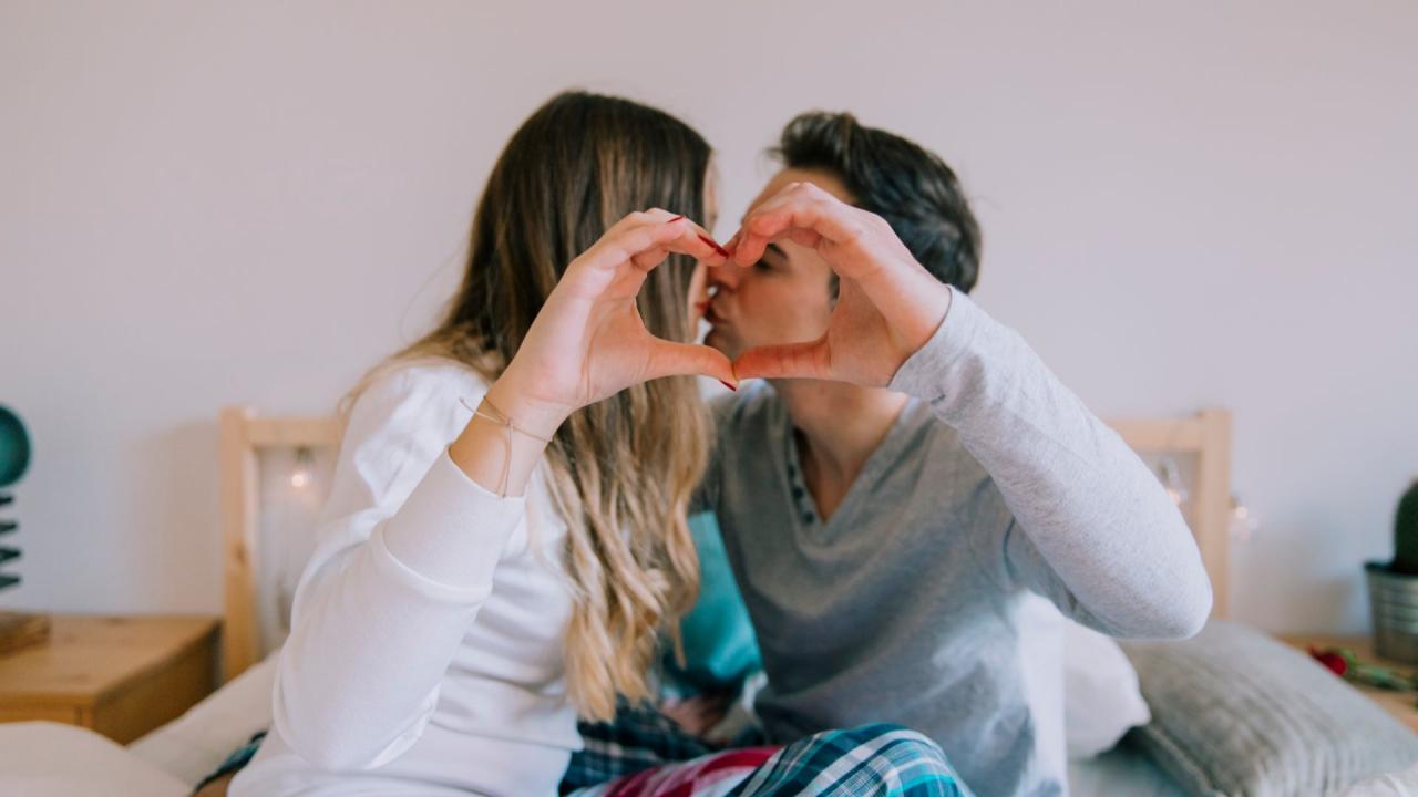 Romantic Shayari For Good Morning Wishes