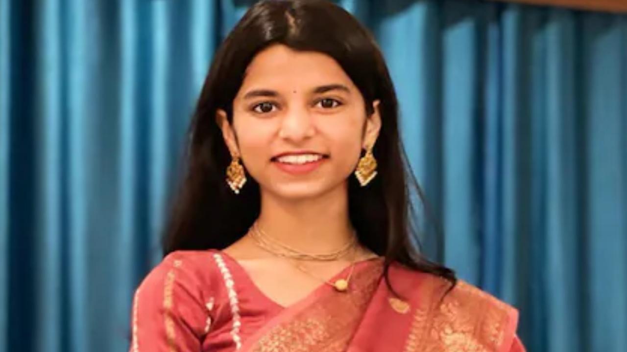 मैथिली ठाकुर 